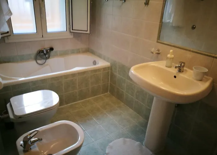 Simply House In 2 Apartament *